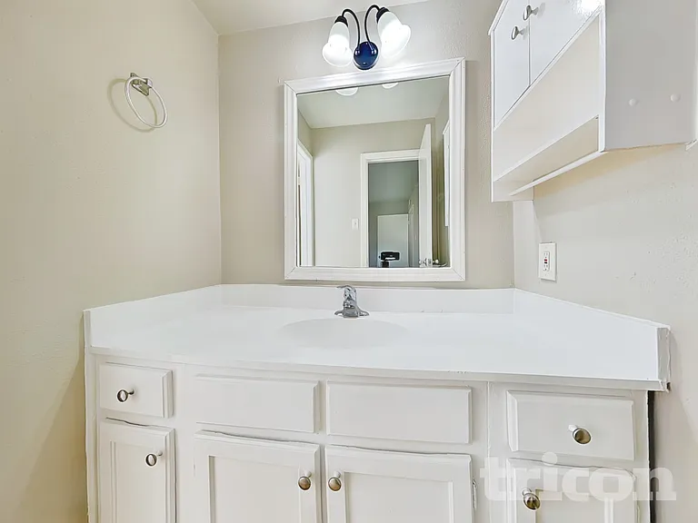 19030 Jodywood Dr — Photo 10