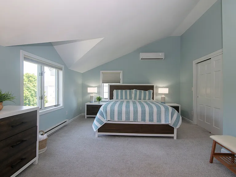 12 Middlefield St — Photo 12