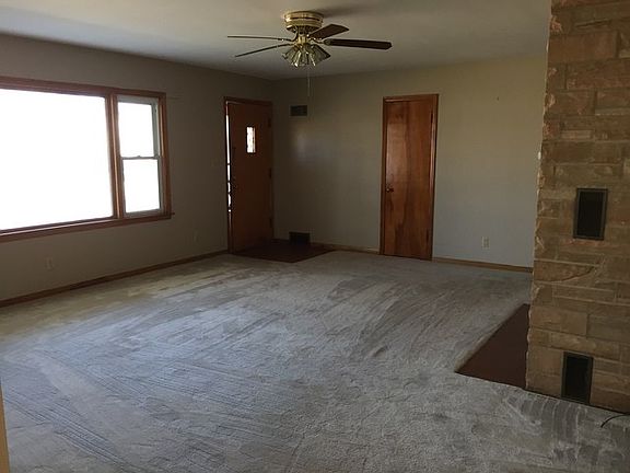 4th image of 5 N Shabbona St