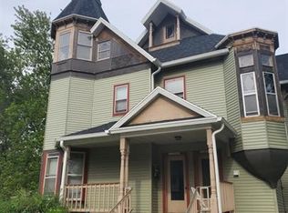 920 Jackson St #B, Oshkosh, WI 54901