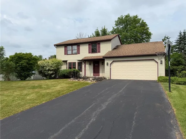 23 Albano Dr, Hilton, NY 14468