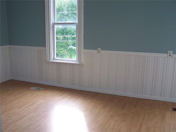 3rd image of 5060 Gray St