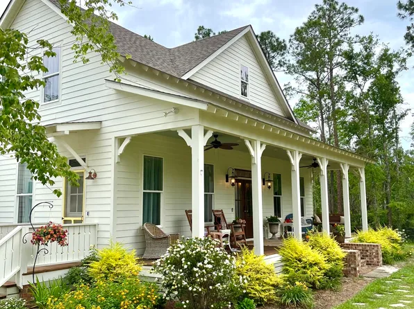 182 Rogers St, Hazlehurst, GA 31539