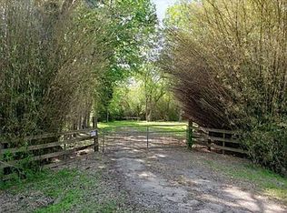 8303 County Road 171, Liverpool, TX 77577