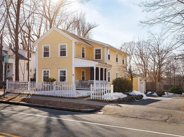 36 High St, Andover, MA 01810