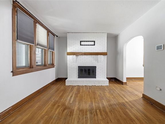 5th image of 114 Catskill Ave