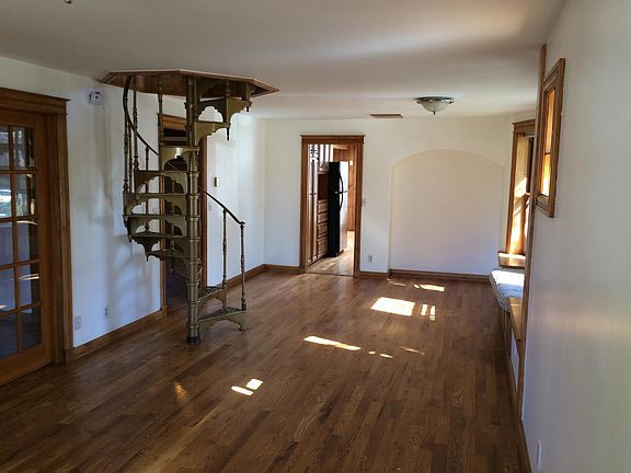 4th image of 1294 S Lincoln St #1