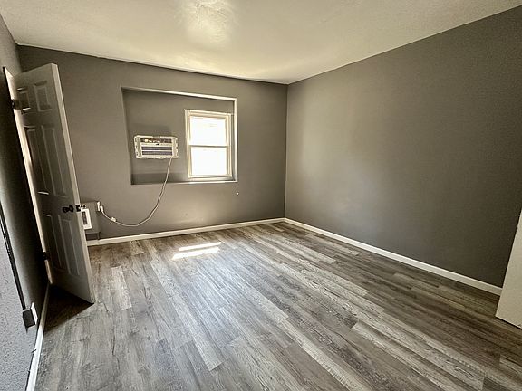 4th image of 9982 S Broadway St #11121857