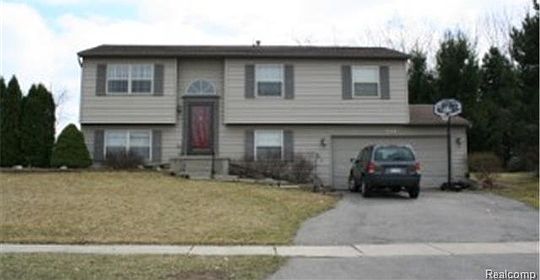 1st image of 774 Pepper Dr