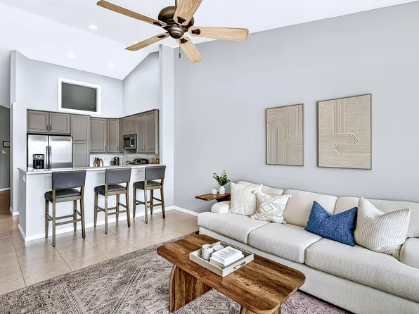 2456 S Coral Trace Cir, Delray Beach, FL 33445