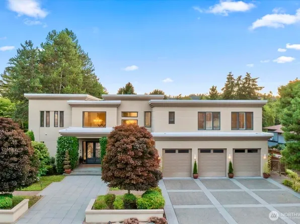 2 Crescent Key SE, Bellevue, WA 98006