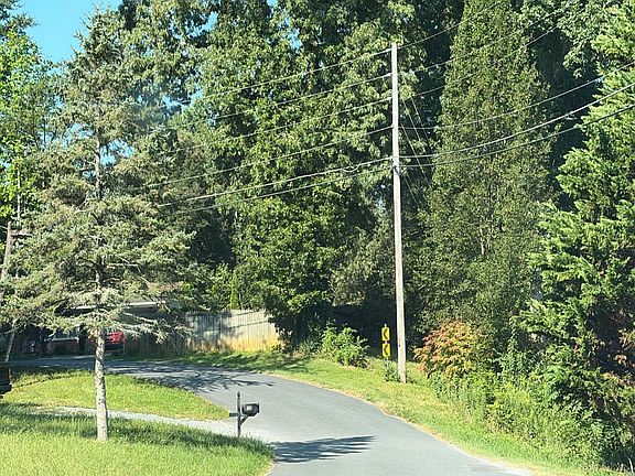 5th image of 127 Sewanee Rd