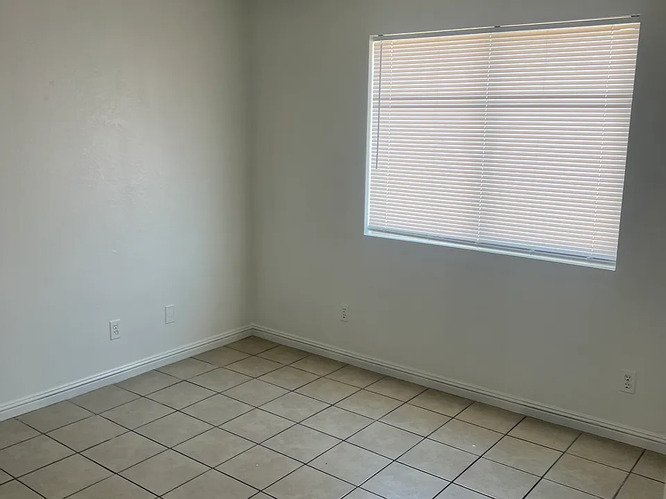 3421 Thomas Ave #2