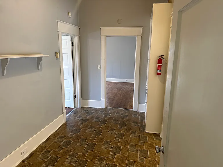 422 W Main St #1 — Photo 30