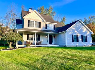 4 Cobblestone Ct, Naugatuck, CT 06770