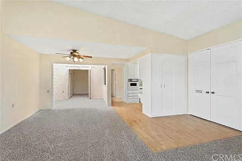 2 bed, 1.0 bath, 1100 sqft, $1,933 — Photo 2