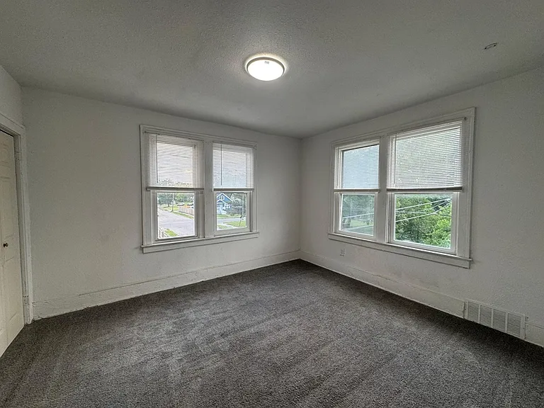 7405 Garden St #8 — Photo 3