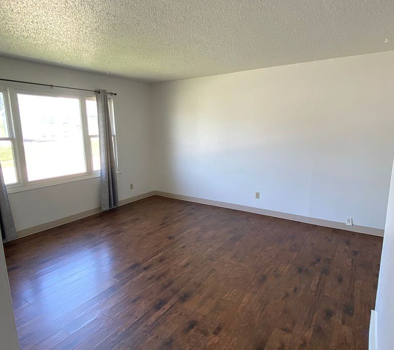 1st image of 305 Melody Ln #1