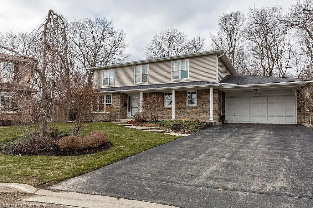 1722 Larchwood Grn photo 1