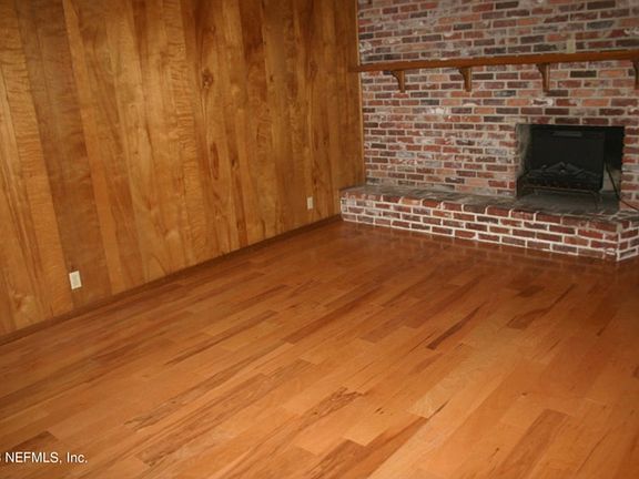 5th image of 2334 Holly Leaf Ln