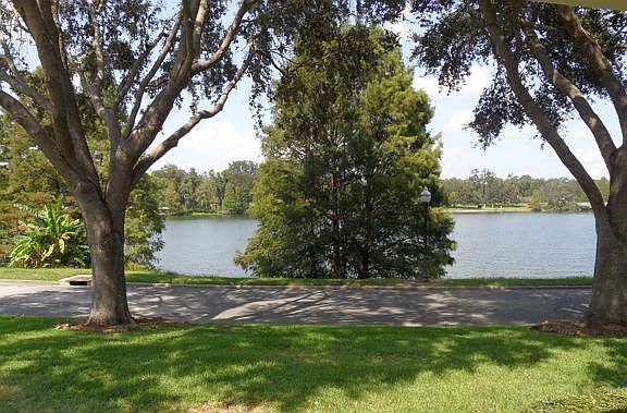 3rd image of 700 S Lake Formosa Dr