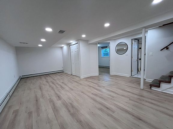5th image of 7812 Adelphi Ct #B