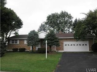 36 Lynnwood Dr, Allentown, PA 18109