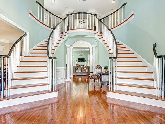 Dual Staircase + 3rd in back