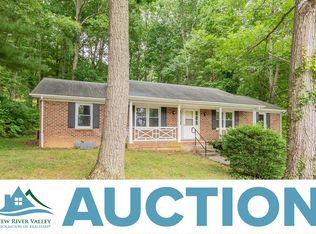 1245 Chestnut Dr, Christiansburg, VA 24073