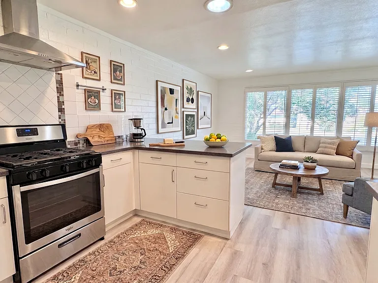 6557 E Osborn Rd #6 — Photo 7