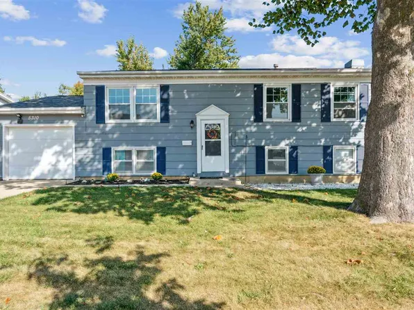 5310 Midway Dr NW, Cedar Rapids, IA 52405