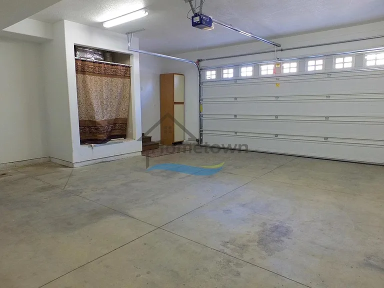 908 E Davis Ave — Photo 8