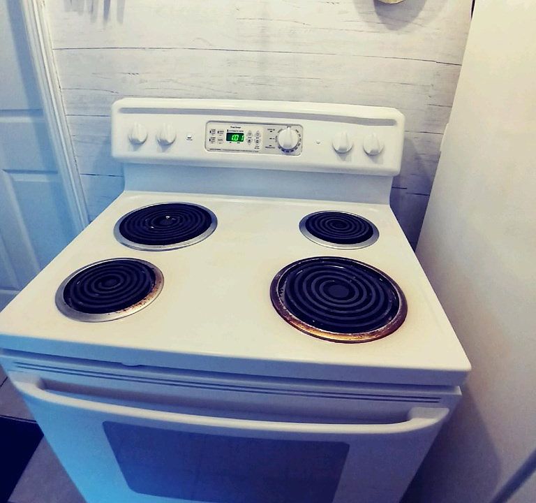 2nd image of 307 W Cranford Ave
