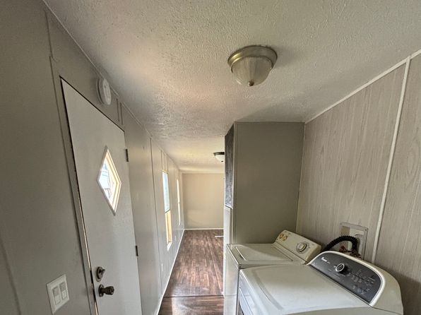 223 Ideal Cres