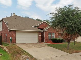 813 Loftin St, Crowley, TX 76036