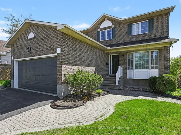 168 Springwater Dr, Kanata, ON K2M 2A1