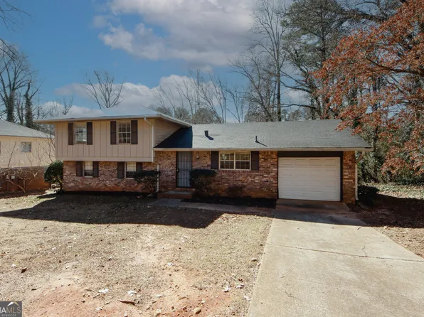 4374 Cedar Ridge Trl, Stone Mountain, GA 30083