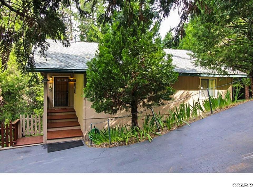 1st image of 2616 Valley View Dr