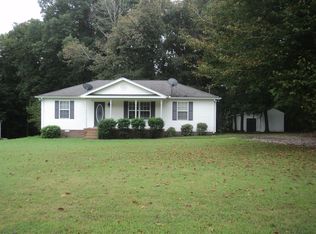 324 Preacher Rd, Charlotte, TN 37036