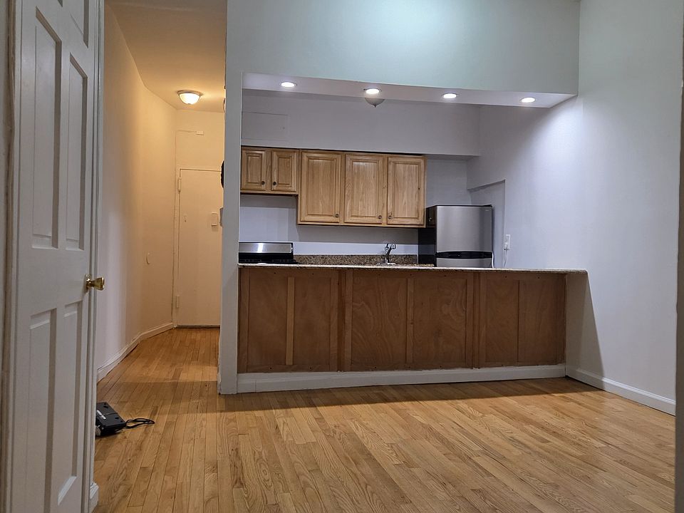 1st image of 505 Columbus Ave APT 3B