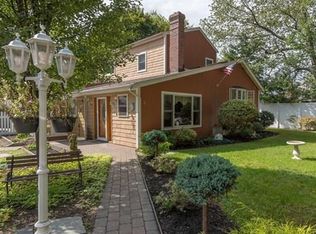 5 Hilltop Rd, Holbrook, MA 02343