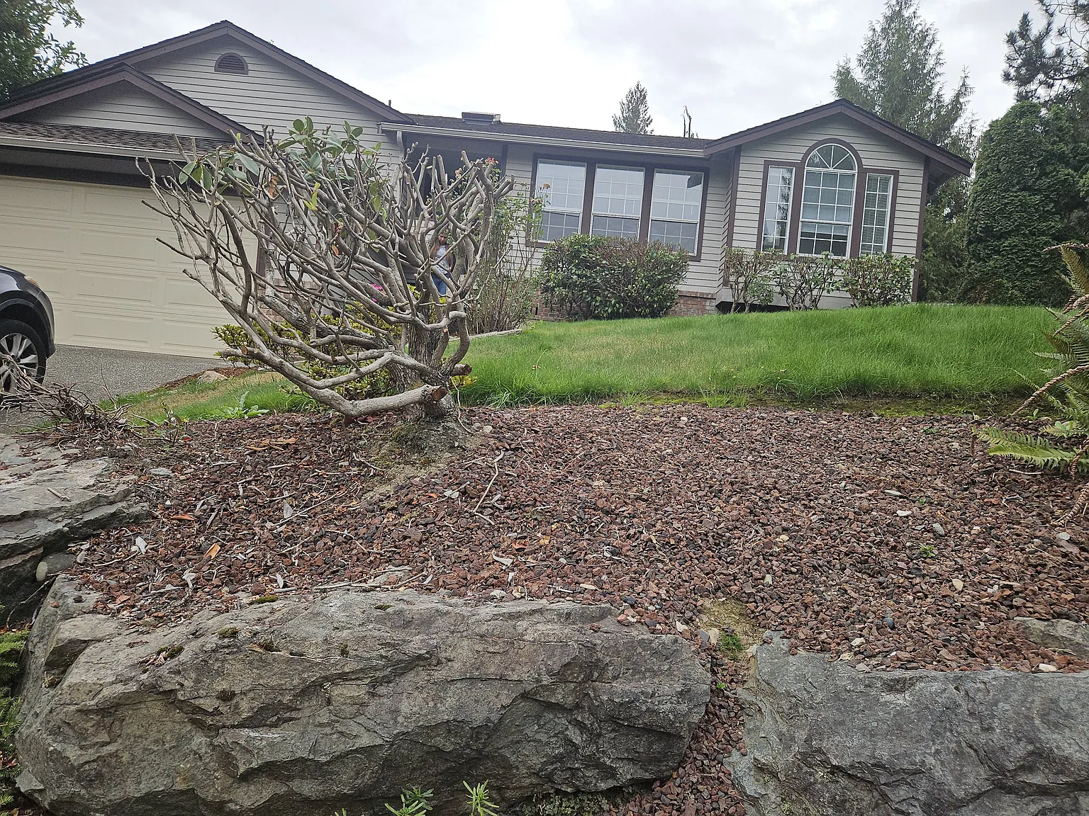 18417 Woodbine Dr — Photo 1