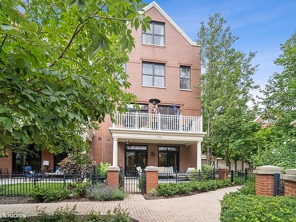3rd image of 1838 Admiral Ct