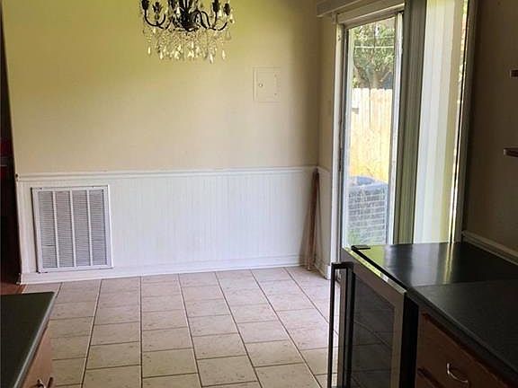 4th image of 1605 Burkedale Dr