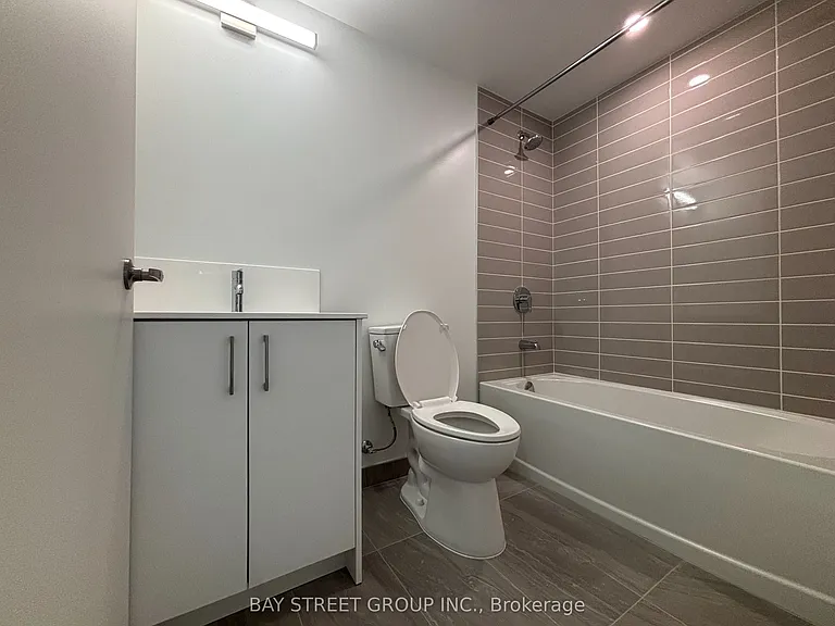 4010 Eglinton Ave W #605 — Photo 13