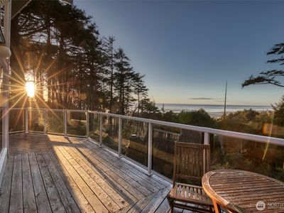 16 Koala Lane, Pacific Beach, WA, 98571