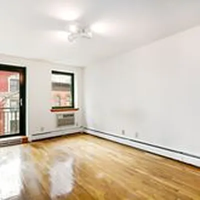 Rented by Compass | media 20