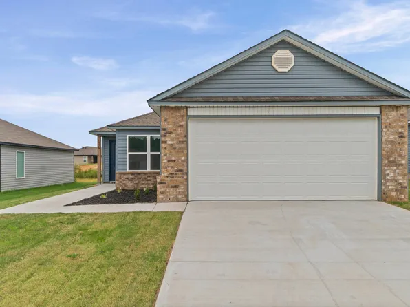 8056 Chesapeake Trl, Bauxite, AR 72011