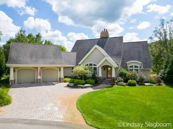 534 Sanctuary Ct NE, Ada, MI 49301