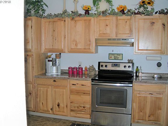 3rd image of 2113 NE 94th St